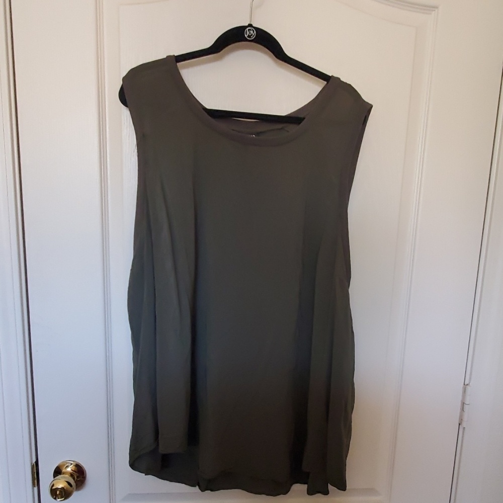 Olive green, lightweight tank